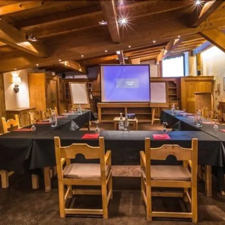 Fer A Cheval Hotel Megève