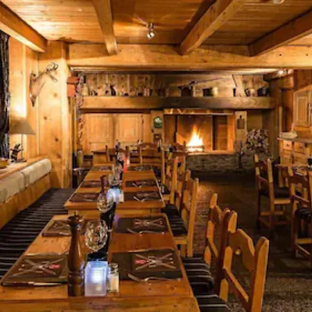 Fer A Cheval Hotel Megève