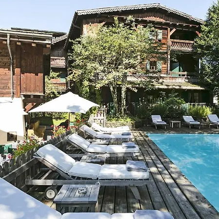 Fer A Cheval Hotel