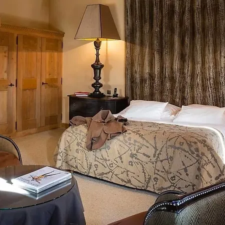 Hotel Fer A Cheval 5*