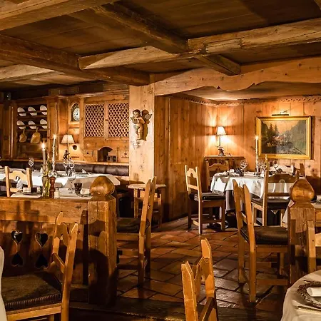 Fer A Cheval Hotel 5*