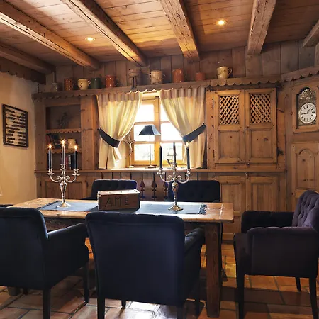 Fer A Cheval Hotel